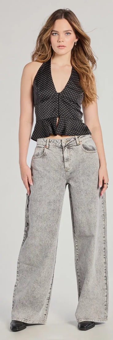 Designed for campus outfits, sleek workwear, and on-the-go moments, the Totally Edgy Mid-Rise Wide-Leg Denim Jeans are trendy gray bottoms for women bringing effortless fall versatility.