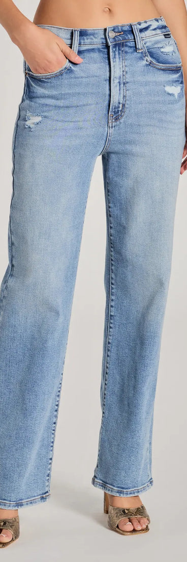 
Upgrade your style game for 2025 with the Sweetly Trendy High-Rise Pleated Denim Mini Skirt in khaki, perfect for any fashion-forward wardrobe.