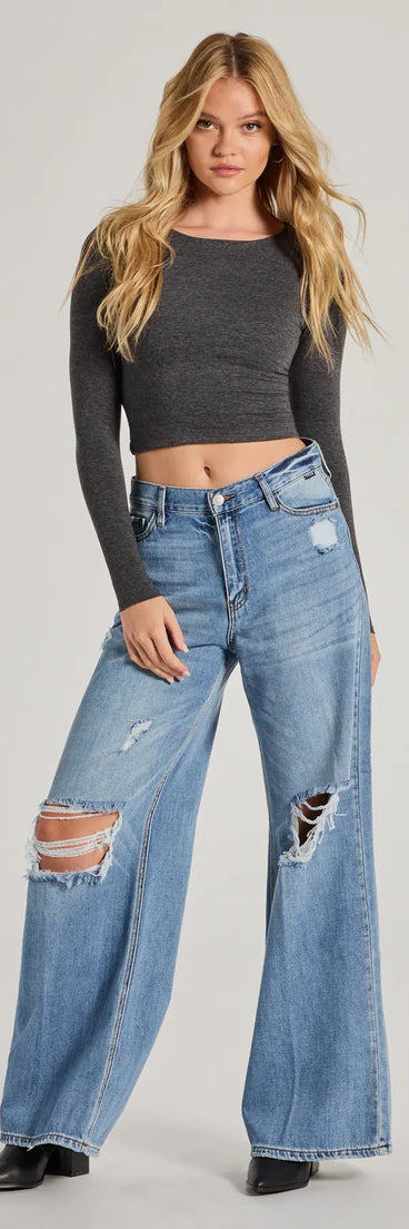 
Upgrade your style game for 2025 with the Glam Glow Rhinestone Hot Shorts in black, perfect for any fashion-forward wardrobe.