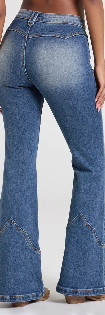 Elevate summer looks with the Got A Flare For It High Rise Denim Jeans, a sleek pair of dark denim wash jeans designed for comfort, shape, and style.