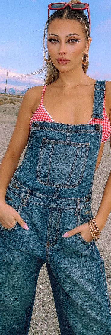 Complete your transitional-weather wardrobe with the Match My Vibe Wide-Leg Denim Overalls, trendy bottoms in denim blue made to mix, match, and stand out.