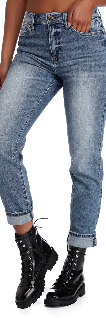 Super High Rise Mom Jeans
