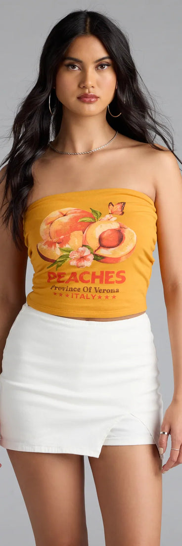 Upgrade your seasonal wardrobe with the Casually Cool High-Rise Denim Skort, a trendy skort in white made to mix, match, and stand out.