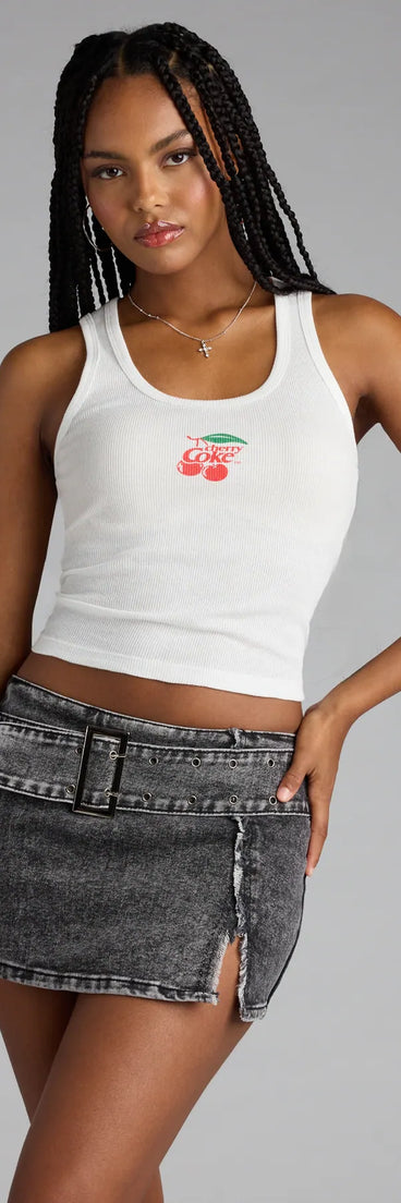 Designed for campus outfits, sleek workwear, and on-the-go moments, the Major Attitude Denim Mini Skort is a trendy black bottom for women bringing effortless fall versatility.