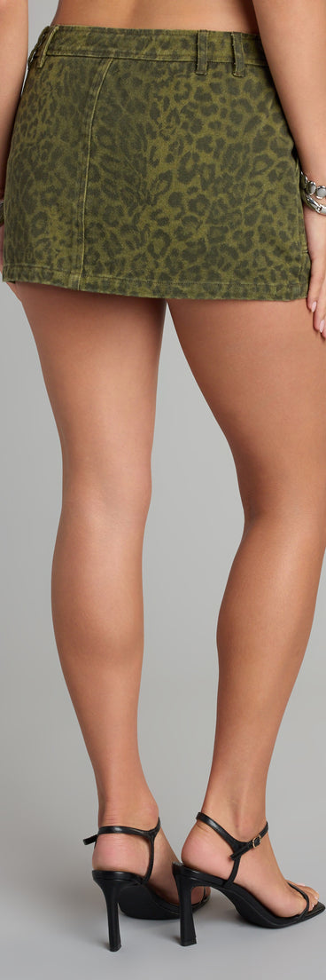 Make every fall outfit feel fresh with the Spotted in the Wild Denim Skort, a denim skirt that nails casual cool.