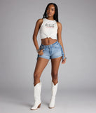 Designed for campus outfits, sleek workwear, and on-the-go moments, the Main Stage Energy Fringe Denim Shorts are trendy medium denim wash bottoms for women bringing effortless fall versatility.