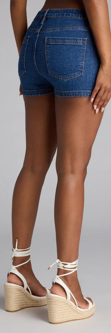 Style up your rotation with the Mini Mood Activated Denim Skort, a trendy dark denim wash skort made to anchor every outfit with attitude and ease.