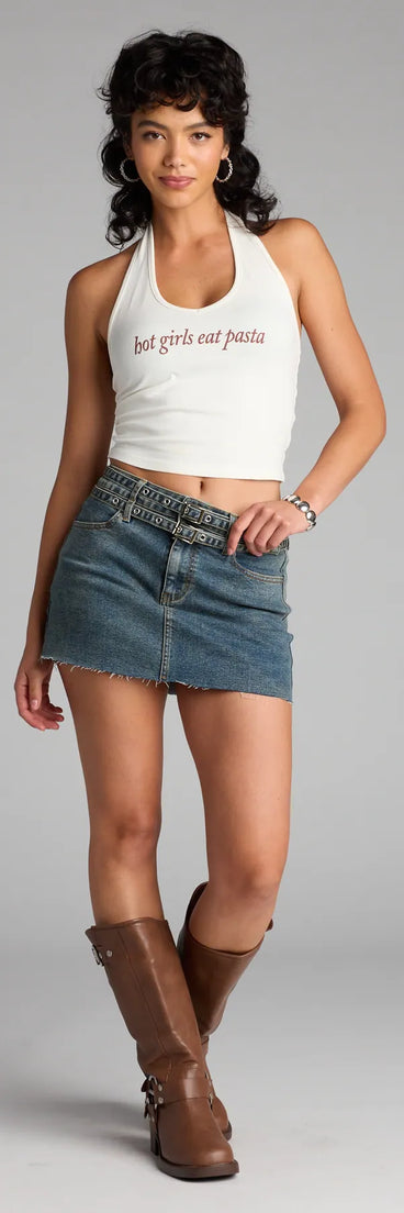Designed for campus outfits, sleek workwear, and on-the-go moments, the Buckle Up Bestie Belted Denim Mini Skirt is a trendy dark denim wash bottom for women bringing effortless fall versatility.