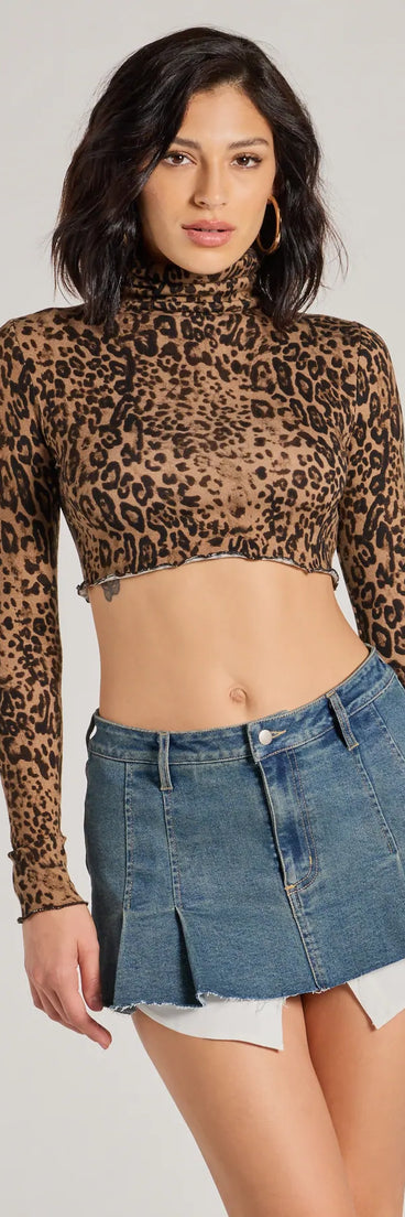 Get the best of both worlds with the Flirty Pick Mid-Rise Pleated Denim Skort, a dark denim wash denim skort that blends bold style with playful comfort.