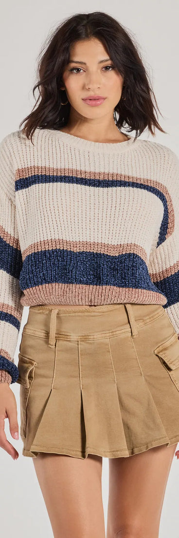 
Upgrade your style game for 2025 with the Trendsetter Pleated Denim Cargo Mini Skort in khaki, perfect for any fashion-forward wardrobe.