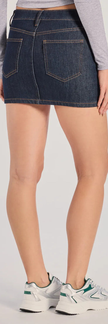 Stay flirty and fuss-free in the Forever Staple Mid-Rise Denim Shorts, a light blue denim skort that’s all about movement and edge.