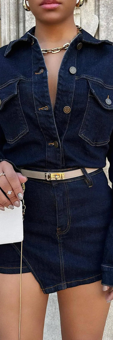 Designed for campus outfits, sleek workwear, and on-the-go moments, the Trendy Casual High-Rise Denim Skort is a trendy dark denim wash bottom for women bringing effortless fall versatility.