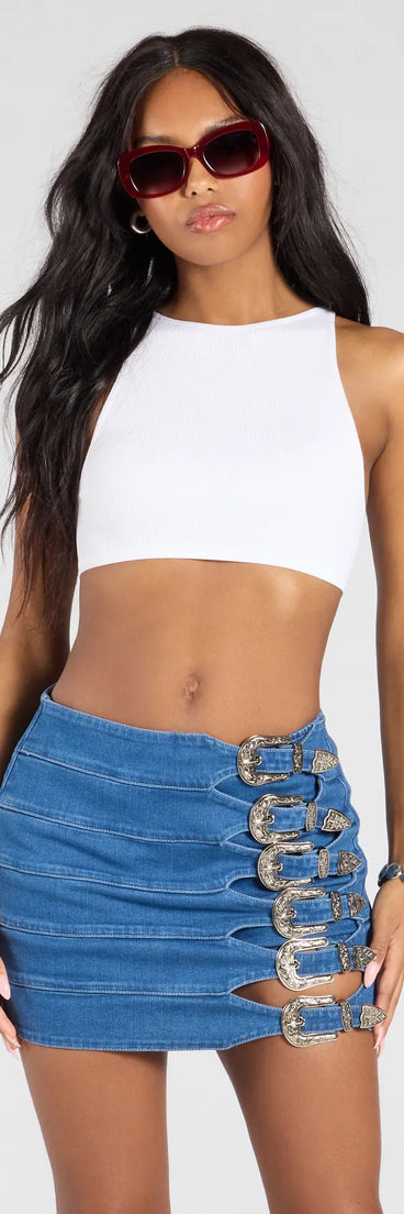 Designed for campus outfits, sleek workwear, and on-the-go moments, the Buckle Down High-Rise Denim Skort is a trendy medium denim wash bottom for women bringing effortless fall versatility.