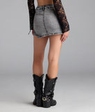 Stay flirty and fuss-free in the Iconic Street Style Mid-Rise Cargo Denim Skort, a black denim skort that’s all about movement and edge.