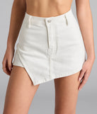 Choosing the white skort says you’re ready to show off in the Trendy Moment Wrap Denim Skort, a warm-weather staple that elevates your outfit and seasonal style.