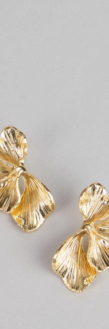 Falling For You Leaf Earrings