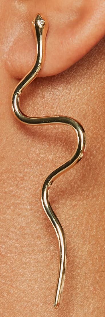 Edgy Charm Twisted Snake Statement Earrings, a trendy gold addition to women's going-out outfits, is ideal for Christmas party outfits, chic NYE attire, or winter night-out looks that keep you on-trend!