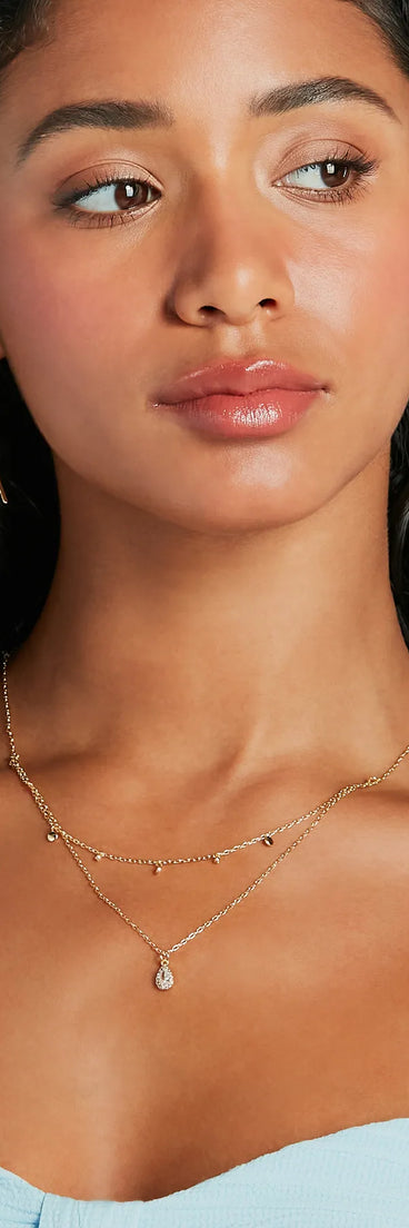 Edgy Charm Twisted Snake Statement Earrings, a trendy gold addition to women's going-out outfits, is ideal for Christmas party outfits, chic NYE attire, or winter night-out looks that keep you on-trend!