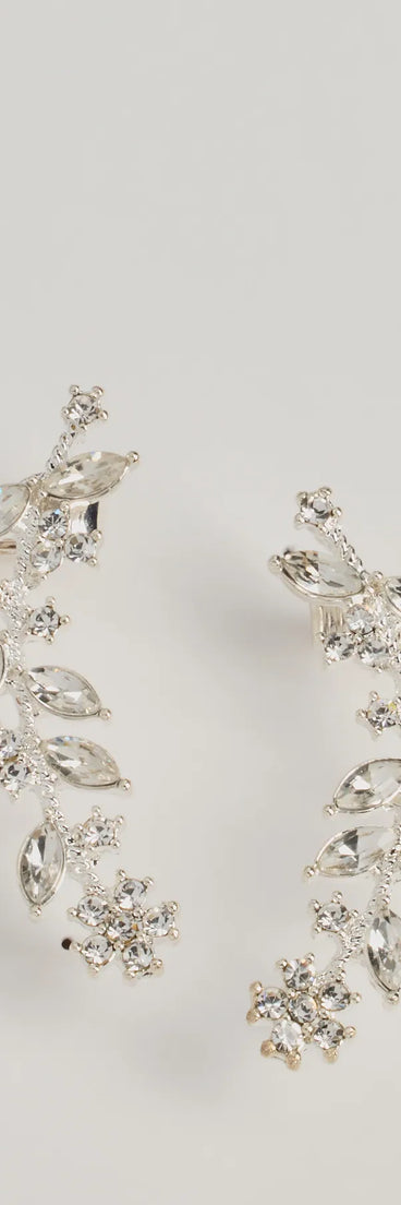 A Touch Of Luxe Rhinestone Leaf Ear Crawler Earrings, a trendy silver addition to women's going-out outfits, is ideal for Christmas party outfits, chic NYE attire, or winter night-out looks that keep you on-trend!