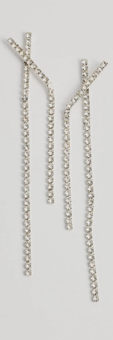 Get inspired with the Luxe Appeal Rhinestone Linear Earrings, a feed-worthy silver piece that’s part of Windsor's updated and curated women’s clothing edit packed with must-have fall outfit ideas.