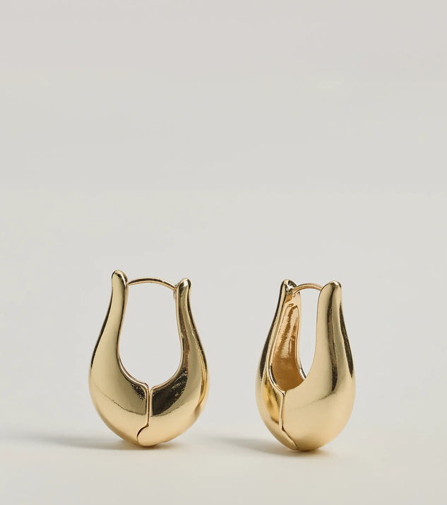 
Upgrade your style game for 2025 with the Bold Glam Geometric Hoop Earrings in gold, perfect for any fashion-forward wardrobe.
