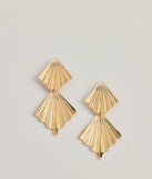 
Upgrade your style game for 2025 with the Major Fan Statement Earrings in gold, perfect for any fashion-forward wardrobe.