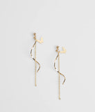 Stay on-trend this season with the Delightful Glimmer Butterfly Twist Earrings in gold, a must-have for creating stylish and effortless spring outfits for women.