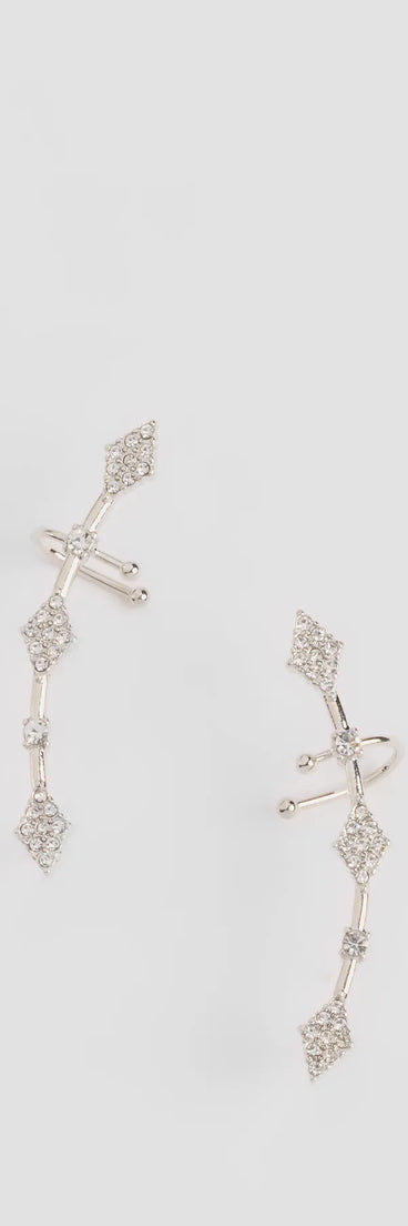 The Upscale Glow Two-Pack Ear Crawlers in silver brings edge and energy to your vibe, ready to elevate any festival look or concert outfit.