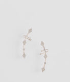 The Upscale Glow Two-Pack Ear Crawlers in silver brings edge and energy to your vibe, ready to elevate any festival look or concert outfit.