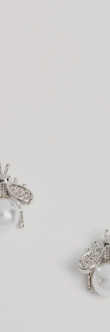 
Upgrade your style game for 2025 with the Glam Cutie Rhinestone And Pearl Bee Stud Earrings in silver, perfect for any fashion-forward wardrobe.