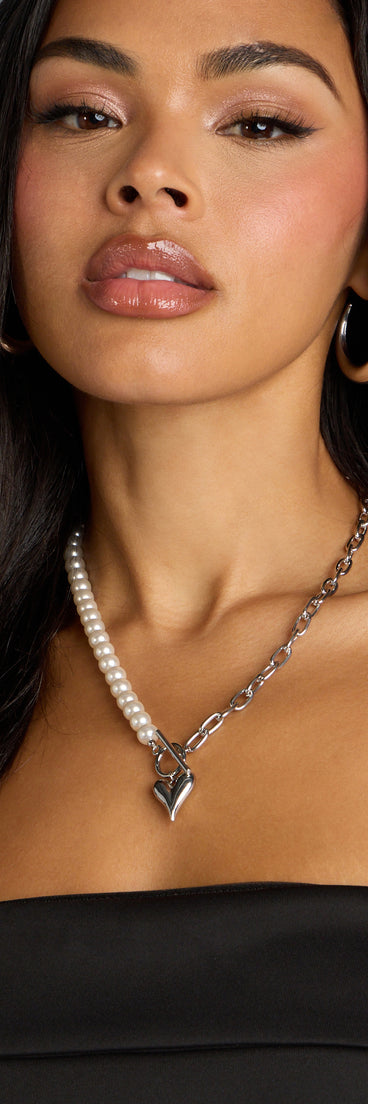 Mixed Feelings Chain Pearl Necklace