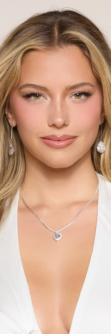 Pretty Sparkle Rhinestone Heart Necklace And Stud Earrings Set