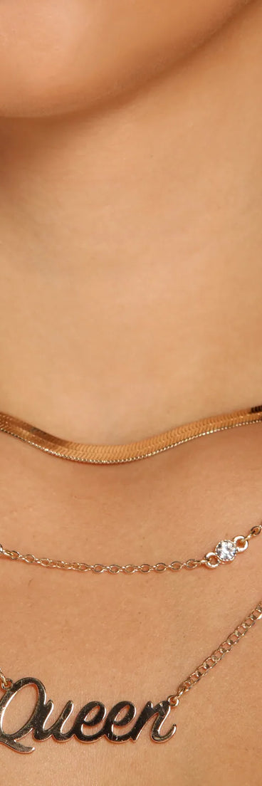 She's A Queen Necklace Set