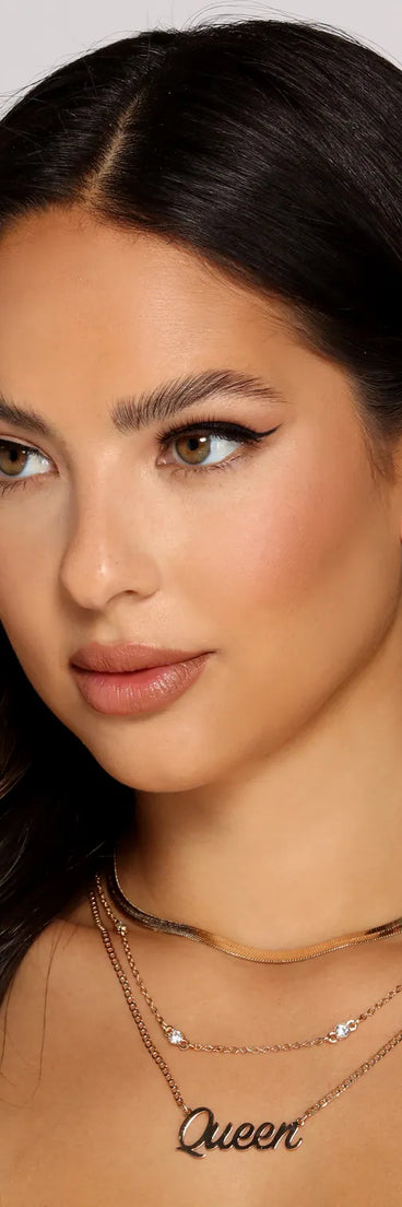 She's A Queen Necklace Set