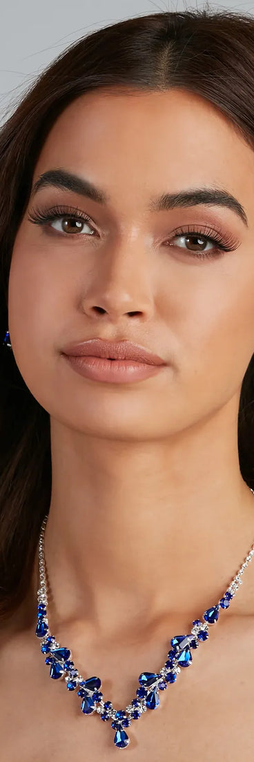 Elegant Glamour Necklace And Earrings Set