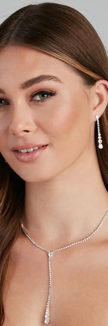 The Delicate Shine Rhinestone Lariat Earring Set helps create a chic silver women's cocktail outfit with a trendy texture and stylish design, ideal for wedding guest cocktail outfits or dinner parties.