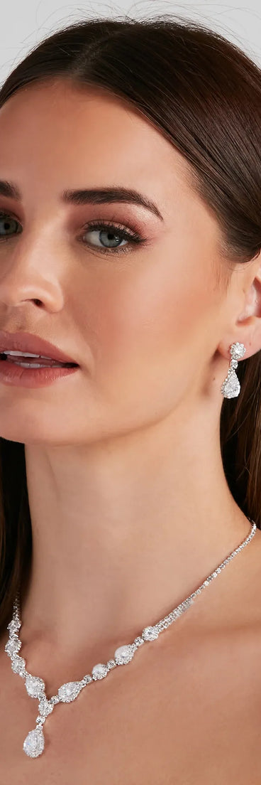 Queen For A Night Necklace Set