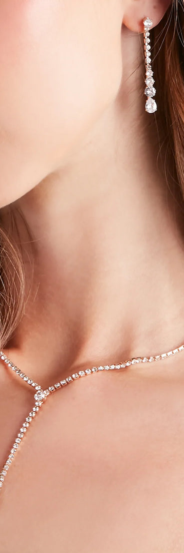 Get inspired with the Delicate Shine Rhinestone Lariat Earring Set, a feed-worthy gold piece that’s part of Windsor's updated and curated women’s clothing edit packed with must-have fall outfit ideas.