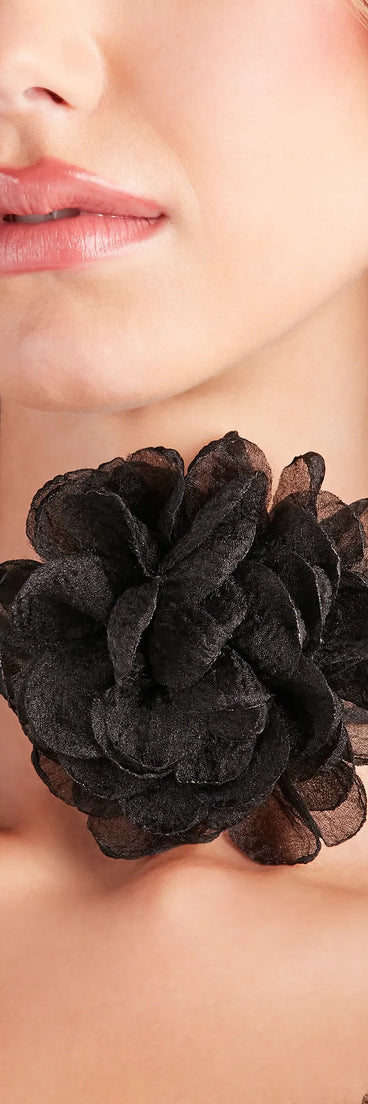 Serving Chic Style Rosette Flower Choker Necklace