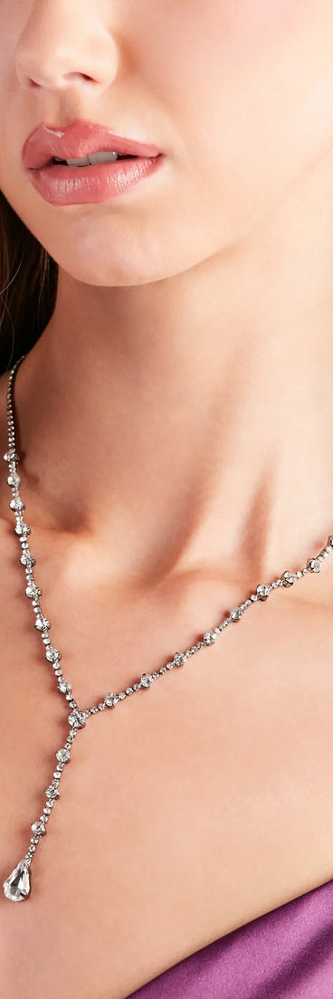 Serving Glamour Rhinestone Necklace And Earrings Set