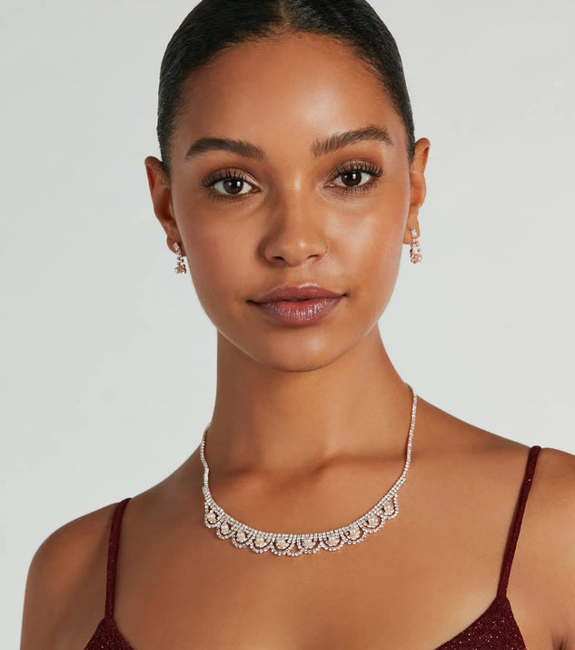 Whether it's the color or silhouette of the Memorable Charm Necklace And Earrings Set, this rose gold jewelry is a gorgeous pick for a maid-of-honor or to create a bridal party look ready to celebrate!