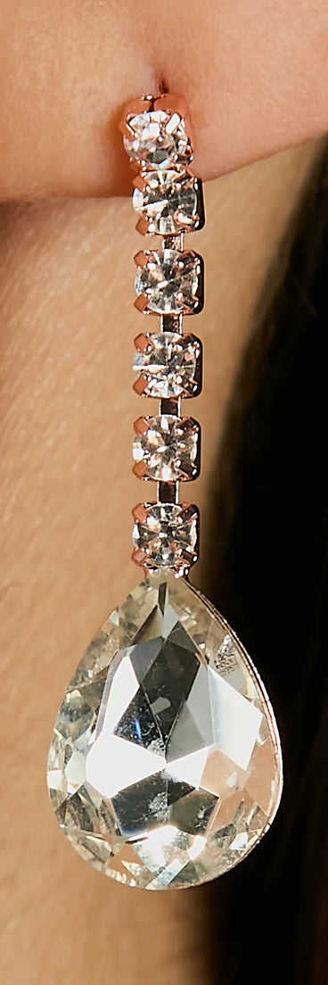 Homecoming jewelry and accessories like the Glam Muse Rhinestone Lariat Necklace And Earrings Set provide the finishing touch to help you dazzle at HOCO 2024!