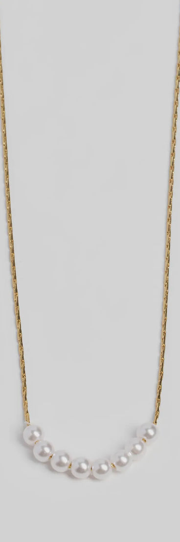 Lady Of Pearl Dainty Necklace