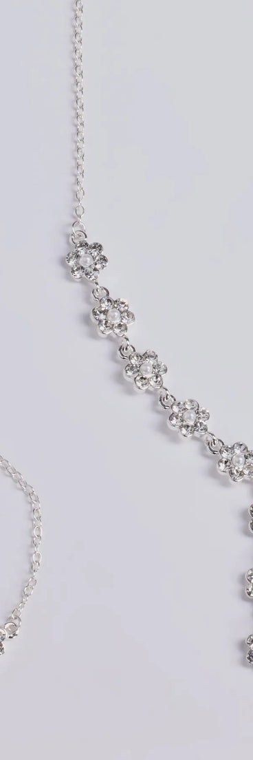 Get ready for any event with the Timeless Elegance Floral Rhinestone and Pearl Necklace Set in silver, an essential start to creating a versatile holiday outfit for women for holiday parties, cocktail hours, or NYE events.