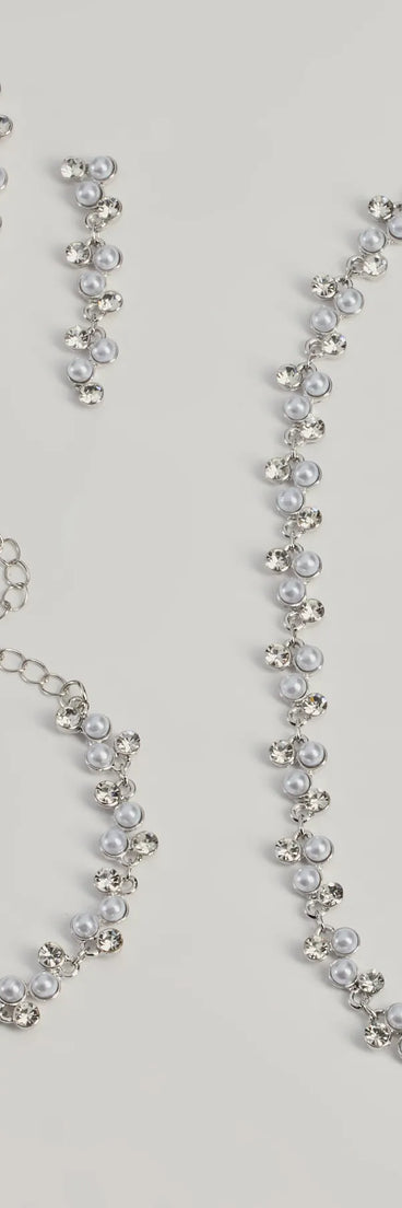 Glimmering Rhinestone And Pearl Necklace, Bracelet, And Earrings Set