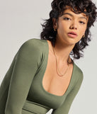 The Bold Twist Metal Chain Necklace in gold is a women's workwear piece offering a trendy style and unique accents, perfect for effortlessly creating an outfit-of-the-day look that transitions your office look to going-out ready.