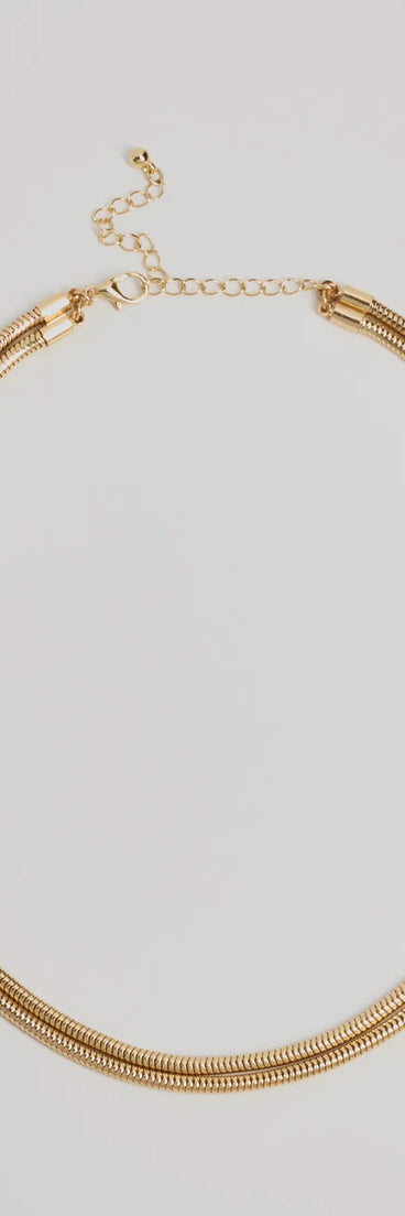 
Upgrade your style game for 2025 with the Sleek Layers Snake Chain Necklace in gold, perfect for any fashion-forward wardrobe.