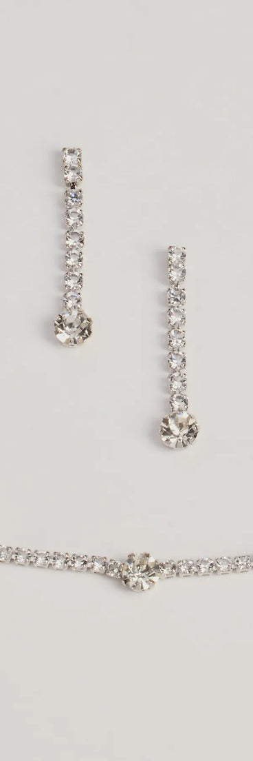 The Finest Glam Rhinestone Necklace Set helps create a chic silver women's cocktail outfit with a trendy texture and stylish design, ideal for wedding guest cocktail outfits or dinner parties.