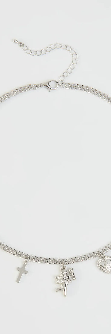 The Feelin' Trendy Chain-Link Charm Necklace in silver brings edge and energy to your vibe, ready to elevate any festival look or concert outfit.