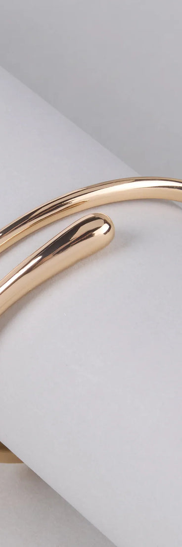 Low-Key Luxe Overlap Bracelet